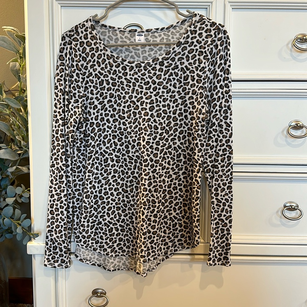Old Navy cheetah print long sleeve